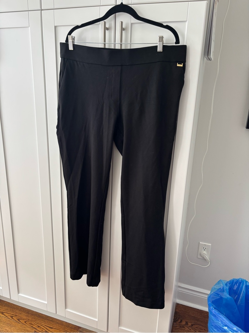 Anne Klein Black Women’s Straight-Leg Pants with faux pockets
